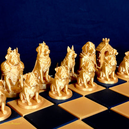 Jeu de pièces d’échecs chiens design doré aligné sur échiquier contemporain vue latérale